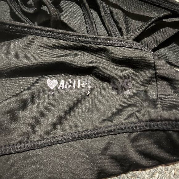 Sports bra size S - Picture 3 of 3